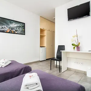 Skyhome Мини-отель Киев